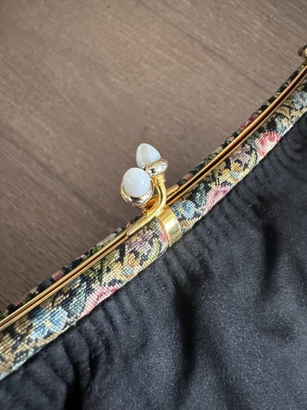 VTG Italian Black Floral Needlepoint Trim Kisslock Evening Bag Cabochon Stone